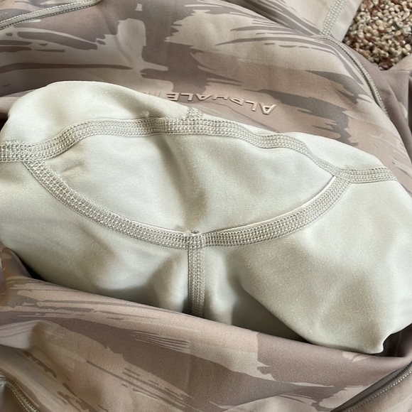 Alphalete set🤍 - Picture 5 of 9